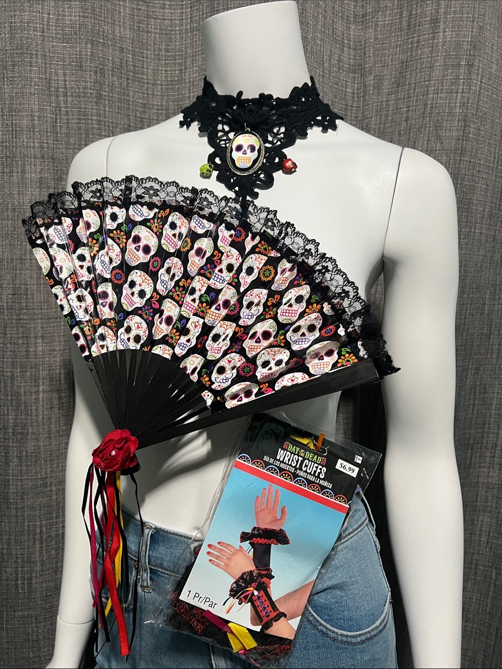 NWOT Day of the Dead Crochet Skull Choker + Hand Fan + Wrist Cuffs Costume Acess